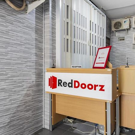 Reddoorz @ Jemursari Surabaya 2 Esterno foto