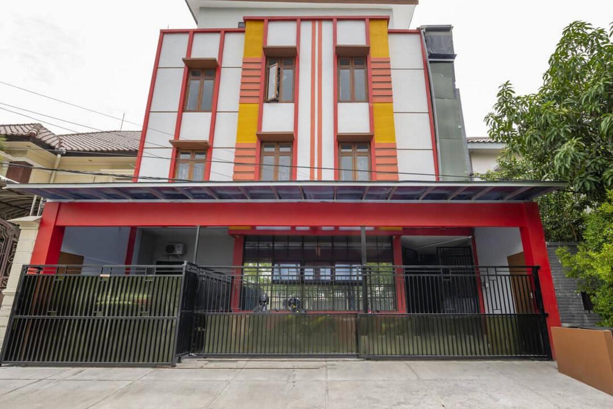 Reddoorz @ Jemursari Surabaya 2 Esterno foto